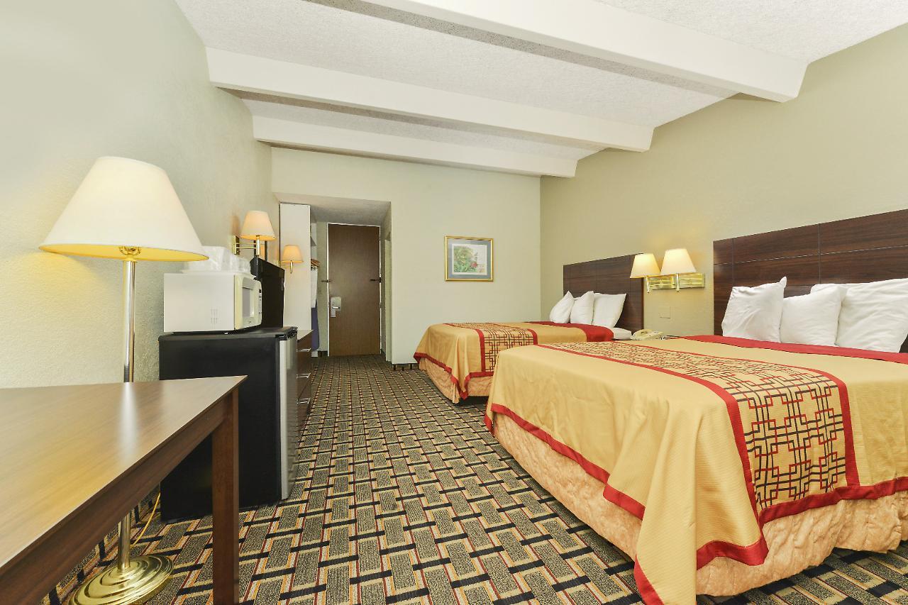 Americas Best Value Inn Sarasota Exterior photo
