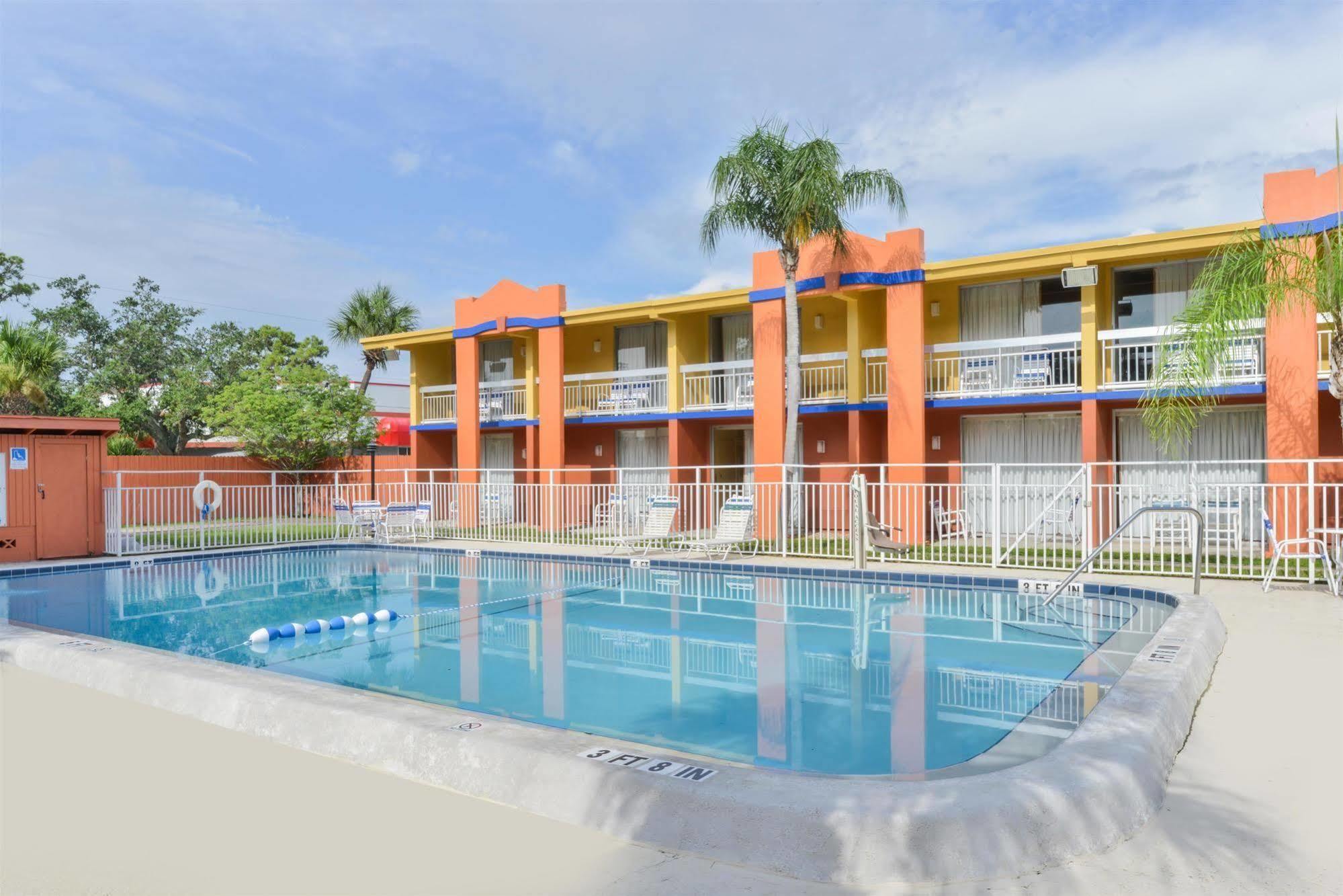 Americas Best Value Inn Sarasota Exterior photo
